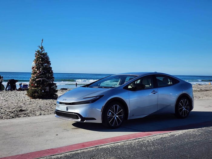 2023 Toyota Prius, new style, new power