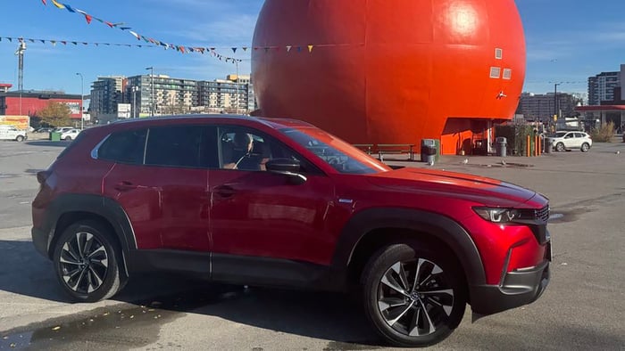 2025 Mazda CX50 Hybrid
