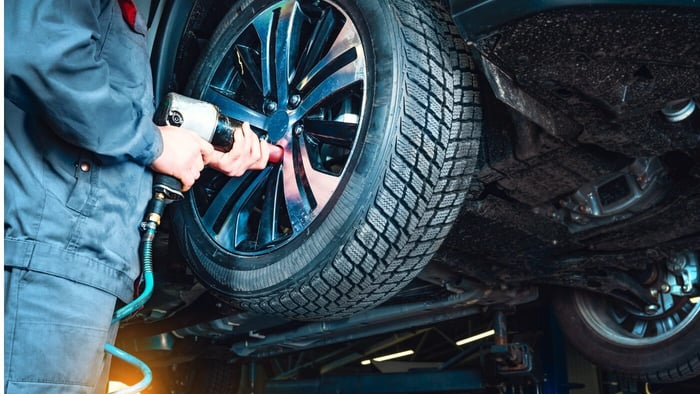 Winter tires ! Did you make an appointment ?
