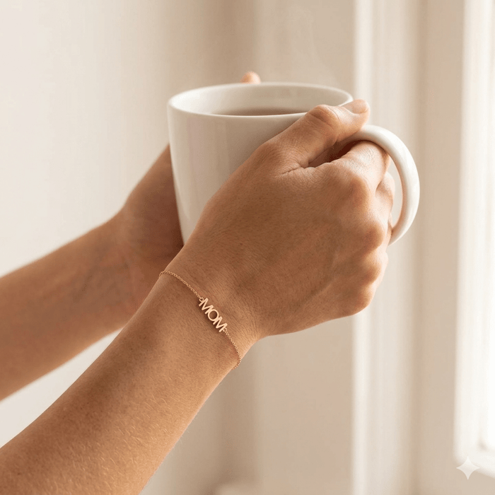 Solid Mom Nameplate Bracelet 14K