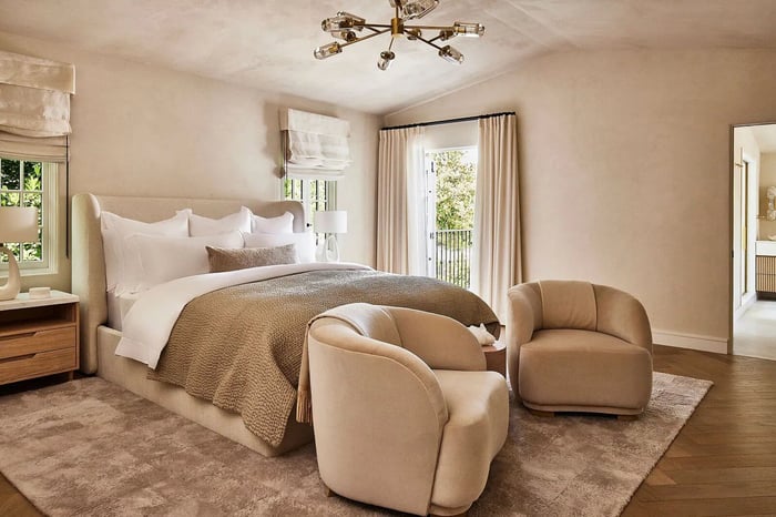 Warm Minimalism Bedroom