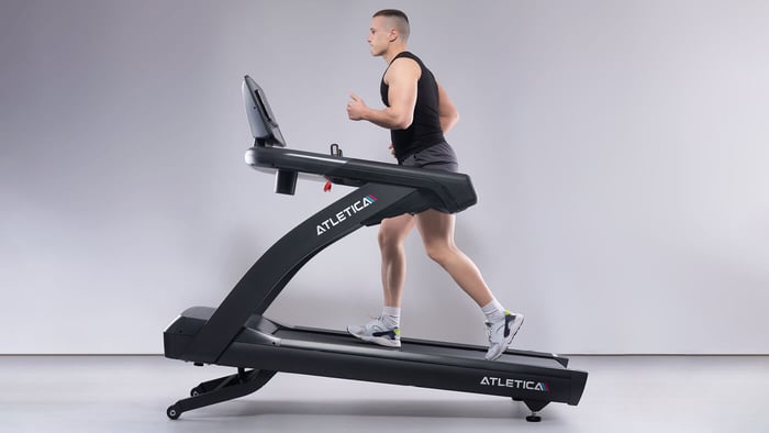 Laufband Training im Home Gym