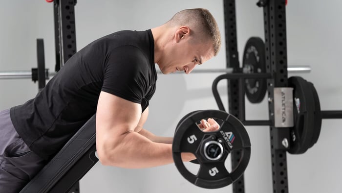 Arm Training Power: Alles, über explosive Kraft und Definition  | ATLETICA