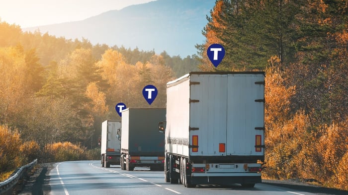 Asset tracking on transport trucks