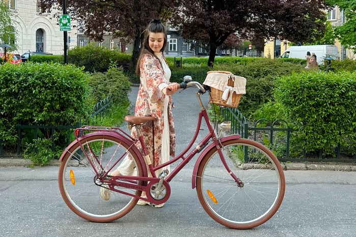 Jak nosić kimono, by wyglądać dobrze i czuć się komfortowo?