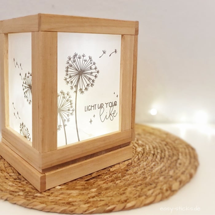 DIY Laterne mit Transparentpapier - fertig gebastelt mit Beleuchtung
