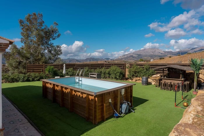 Garden in Spain – Finca for sale in Álora