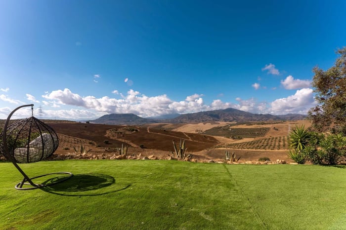 Garden in Spain – Finca for sale in Álora