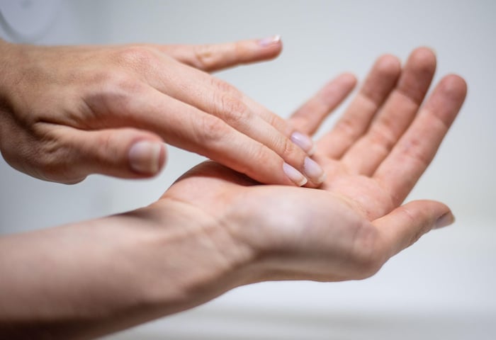 Anwendung: für eine optimale Hautpflege mit ERUi plastikfreie Bio Naturkosmetik