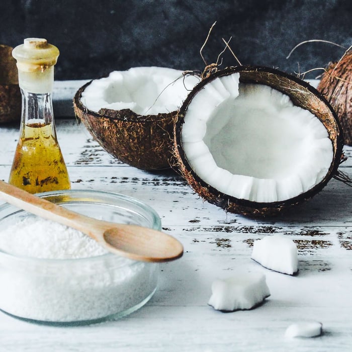 How to Whiten Teeth Naturally