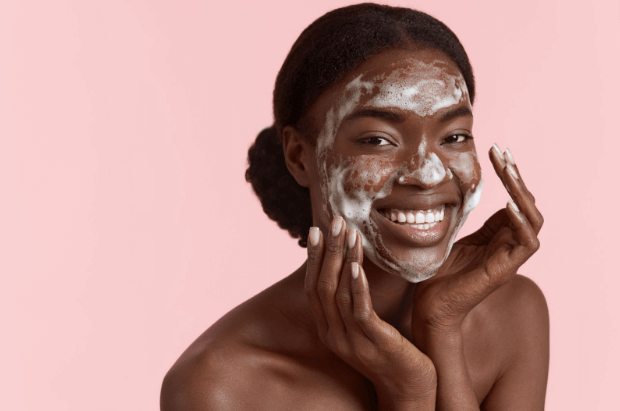 Face Wash For Hyperpigmentation: Best Solutions 2023