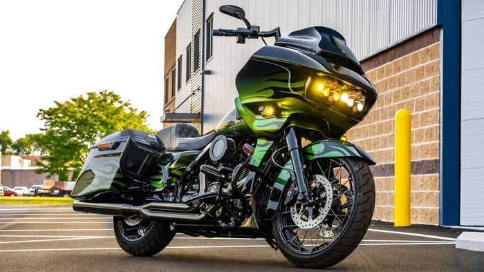 Bike Highlight - 2022 Envious Green Fade CVO Road Glide