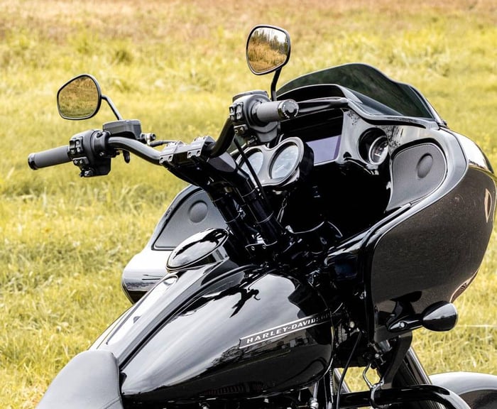 Kraus T-Bar & Gauge Relocation - Harley Road Glide
