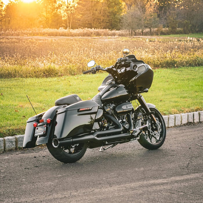 Vance & Hines Black Pro Pipe Exhaust - 2020 Harley Road Glide
