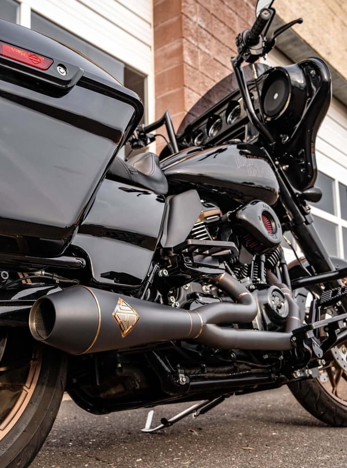 SP Concepts Black Onyx Pro Flo Exhaust for Harley Touring Models