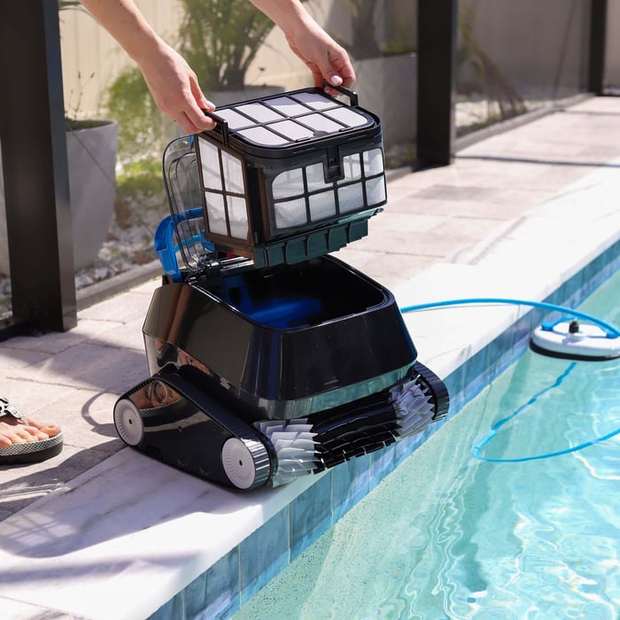 Common Pool Debris a Robotic Pool Cleaner Can Handle — And What It Can’t