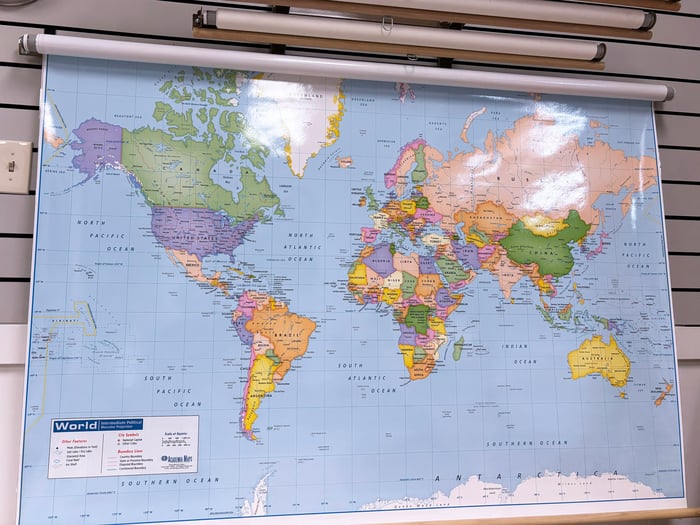 Best Classroom World Maps for Teachers