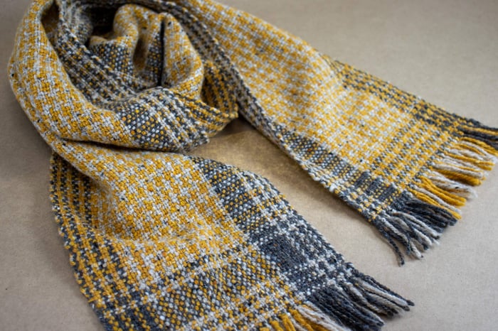 Houndstooth Rigid Heddle Scarf - Studio Donegal Soft Donegal
