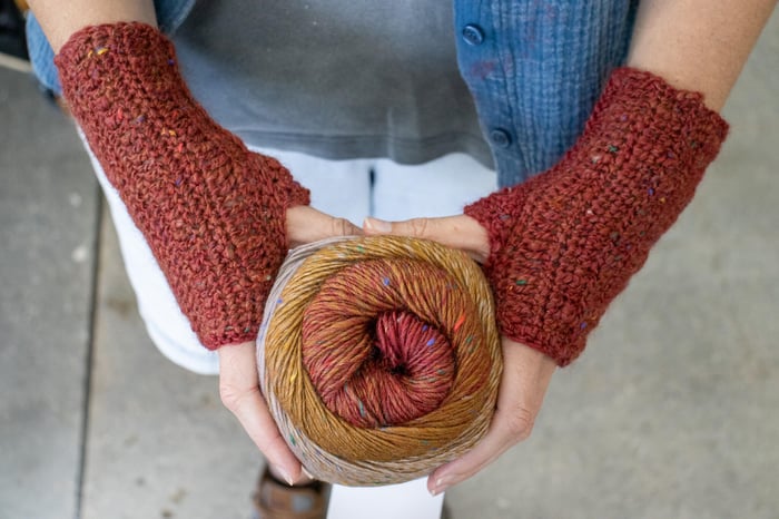 Poema Tweed wrist warmers