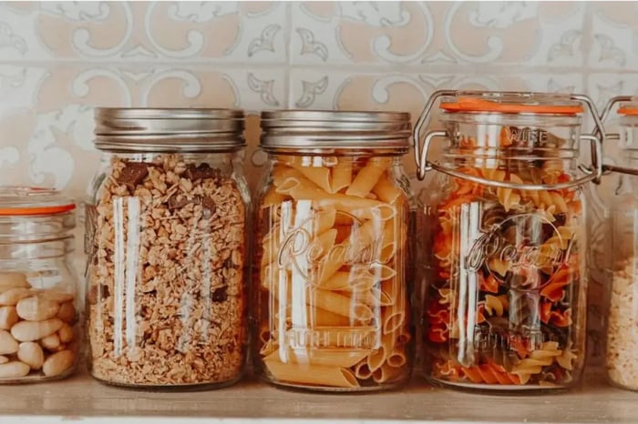  Glass Jars Stylish Ways to Organize Your Kitchen