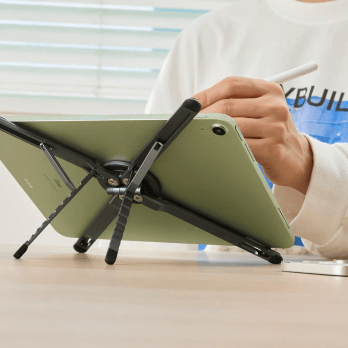 實用禮物推薦7:danzo 地景置物盒,把自然地景化為筆筒與置物盤,為迴紋針、原子筆等每樣文具畫出專屬疆域。