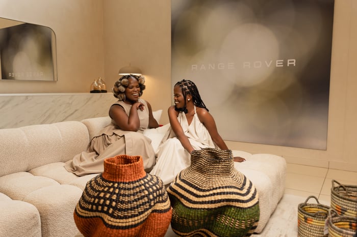 Mo’s Crib Factory Sale Sandton Returns with a Luxury Land Rover Collaboration