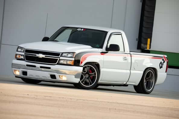 1999-2006 Chevy Silverado lowered stance