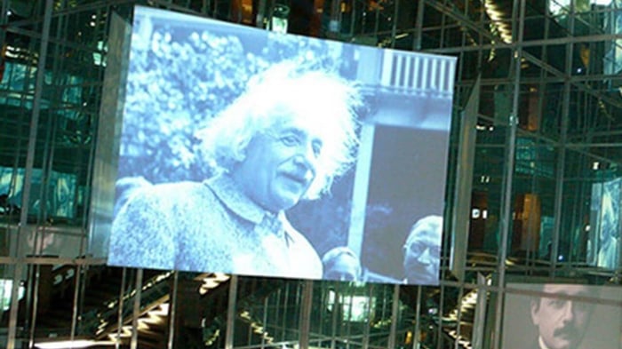 Top 6 Ways Building Function Is Amplified By Digital Screens