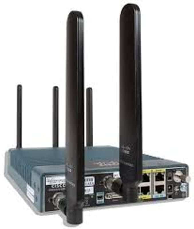 Internal view of an LTE router showing the cellular modem, PCI/M.2 module slot and U.FL antenna connectors