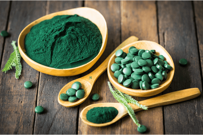 Chlorella und Spirulina Algen