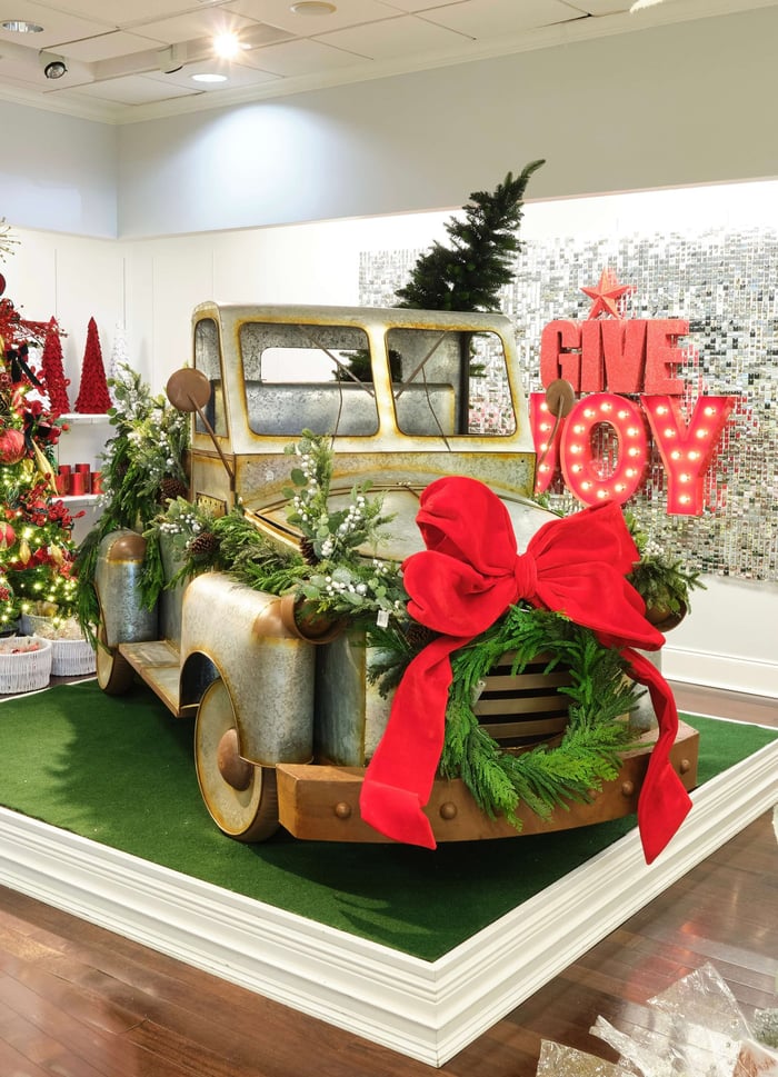 Oversized-Christmas-Bow