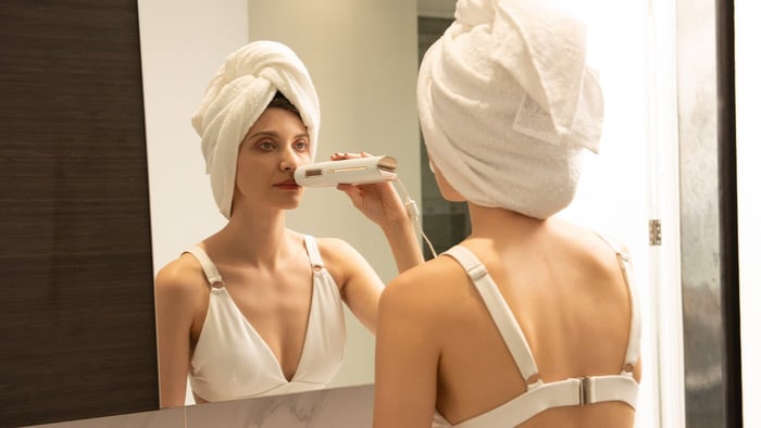 Step-by-Step Guide to Facial Hair Removal at Home Using the INIA HAUTE IPL Device