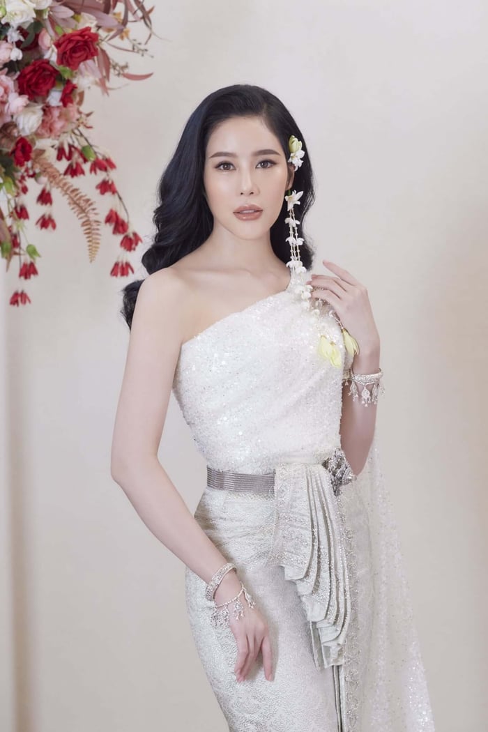 ชุดไทย