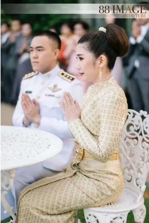 ชุดไทยบรมพิมาน