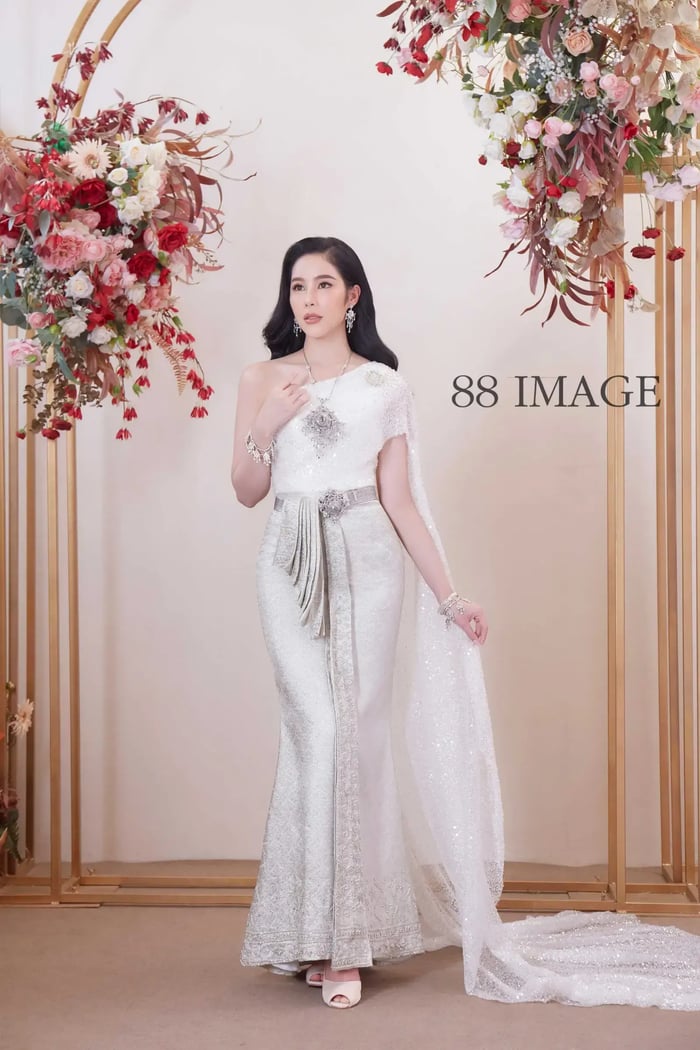 ชุดไทยยอดนิยมที่นิยมใส่ในงานแต่งช่วงเช้า 2024 รู้ไว้ไม่ตกเทรนด์