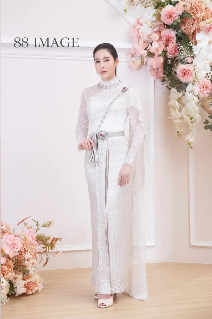 ชุดไทยยอดนิยมที่นิยมใส่ในงานแต่งช่วงเช้า 2024 รู้ไว้ไม่ตกเทรนด์
