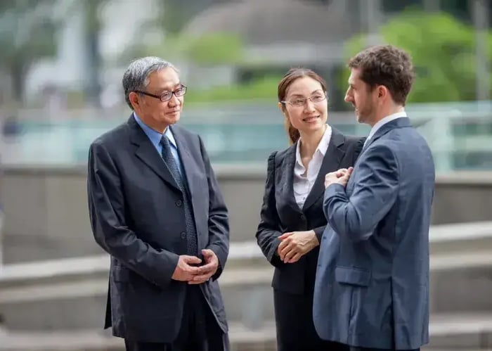 5 Things to Know Before Hiring a Freelance Translator