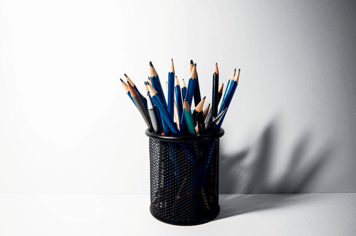 Charcoal vs Graphite Pencils  - What’s The Difference?