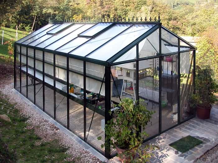 Glass or Polycarbonate for Greenhouses