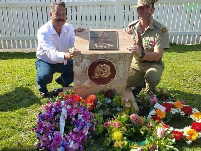 Australian_Army_Veterinary_Corps_Memorial-45292-105306