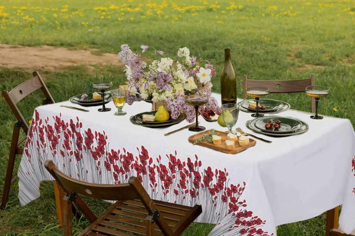 Poppy-Mpressions-Tablecloth
