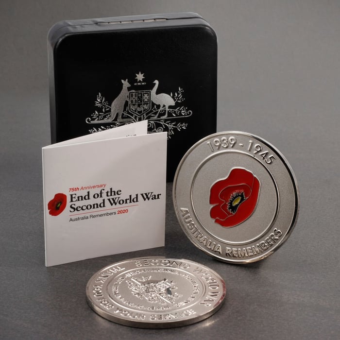 COMMEMORATIVE MEDALLION AND CERTIFICATE RECOGNISE SECOND WORLD WAR VETERANS