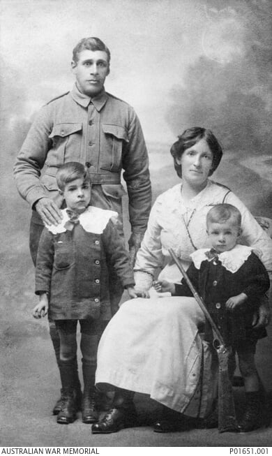 lovett-family-Indigenous Service