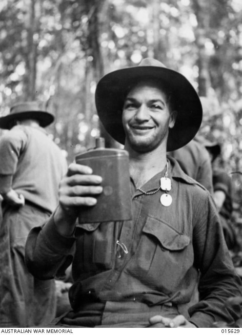 NEW GUINEA. 2/5TH BATTALION STRETCHER BEARER CORPORAL LESLIE C ...