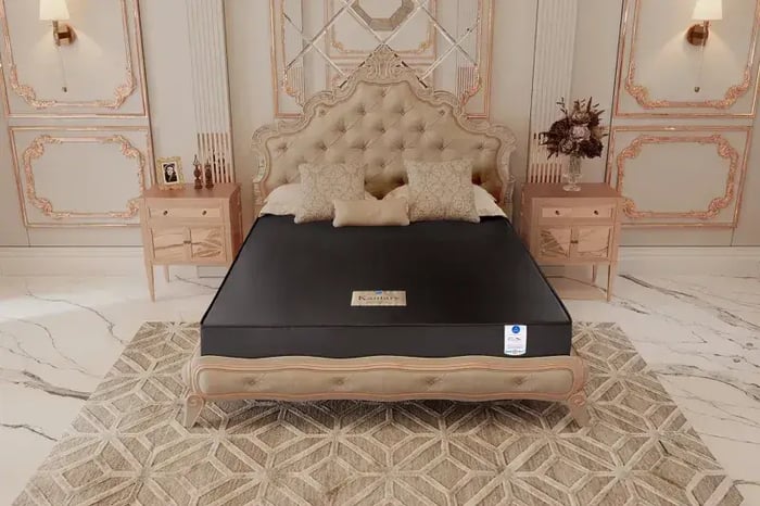 ที่นอนโรงแรมมักถูกซ้อนทับกันเอาไว้หลายชั้น เช่น ที่นอน Topper