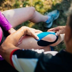 การติดเทปที่เข่า (Knee Support)
