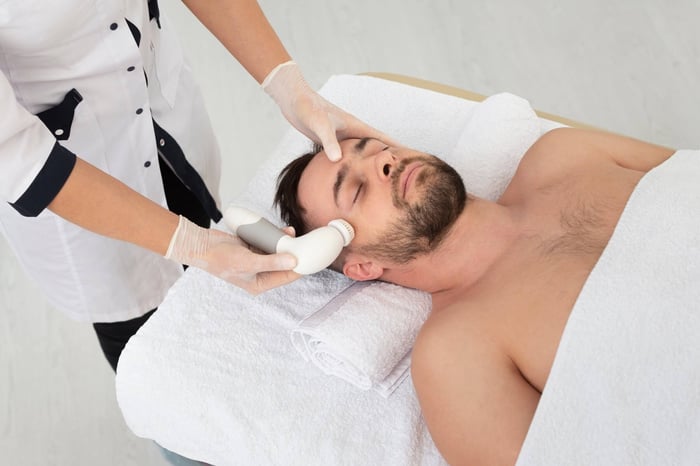 Laser Hair Removal for Men Transforms Your Grooming Game!