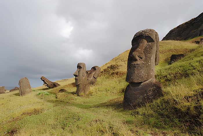 moai sculptures