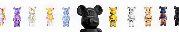 Giant bear sculptures available on giant bears website