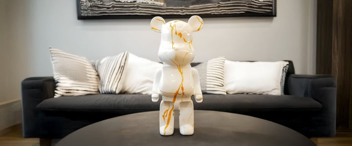 Gifting Giant: Why Bear Sculptures Make the Ultimate Statement Gift